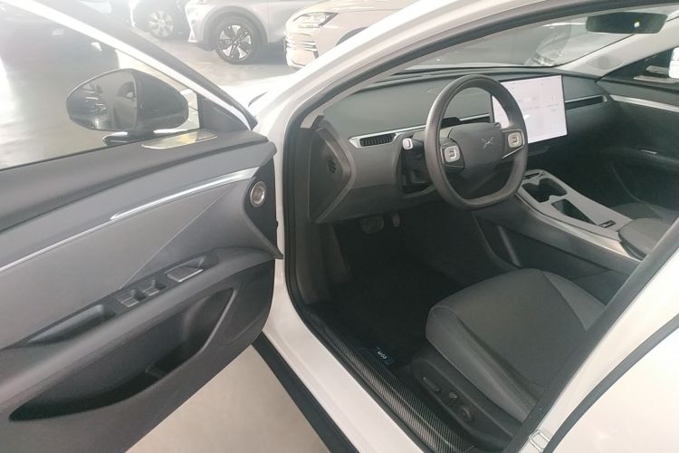 小鹏MONA M03 2025款 600 超长续航 Max中控内饰7003