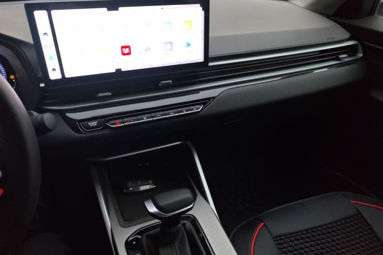 吉利汽车 帝豪 2025款 第4代 1.5L CVT龙腾版中控内饰16