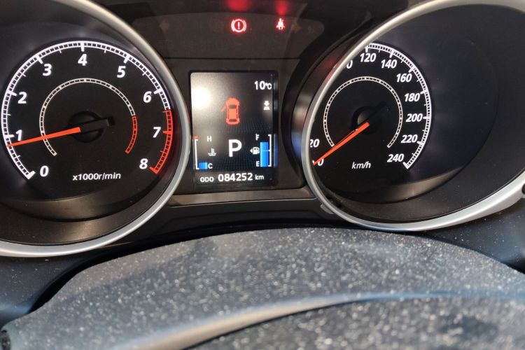 三菱 劲炫ASX 2013款 2.0L CVT两驱豪华版中控内饰15