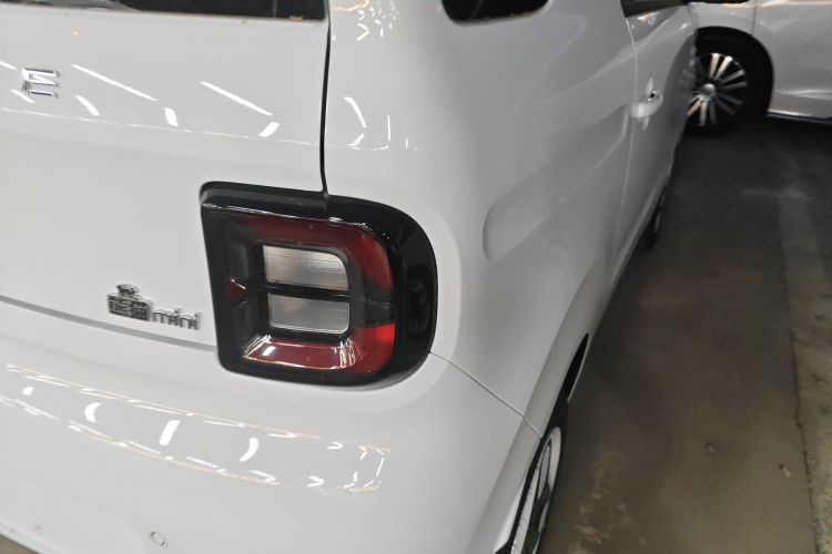 吉利银河 熊猫 2025款 210km 元气熊车身外观6006