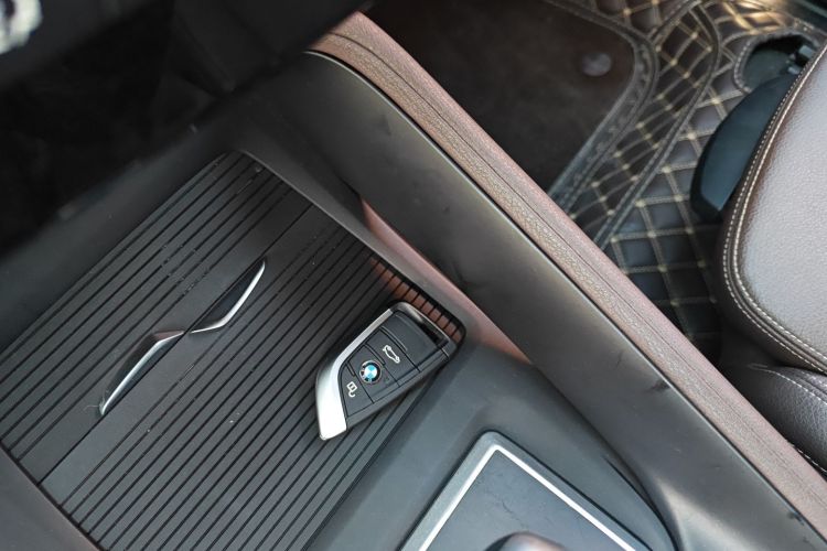 宝马X1 2021款 sDrive25Li 领先型中控内饰11