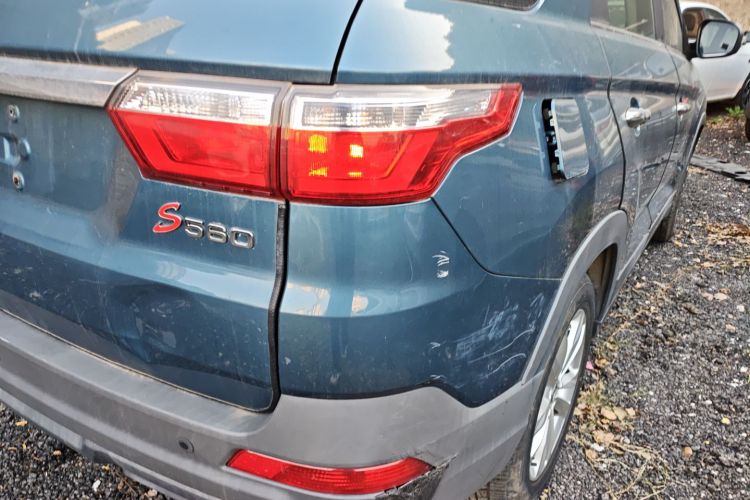 东风风光 风光S560 2019款 1.8L CVT精英型车身外观6006