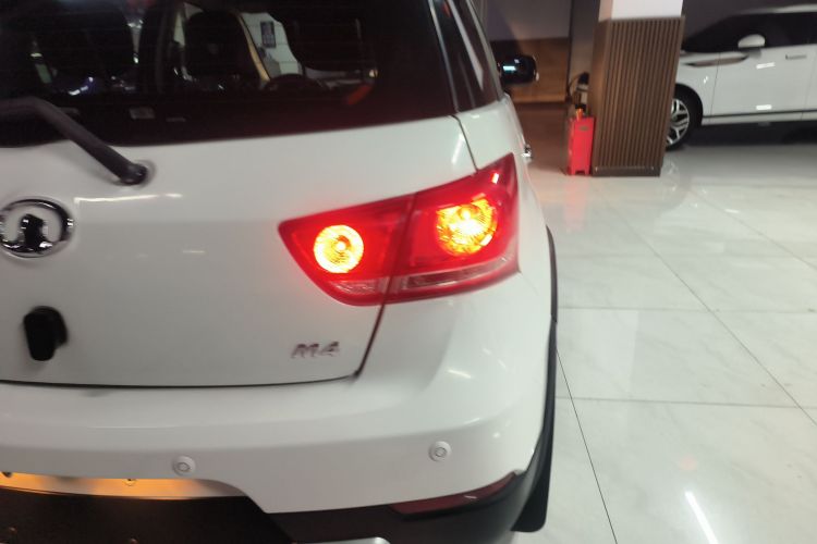 长城M4 2015款 1.5L AMT豪华型车身外观6006