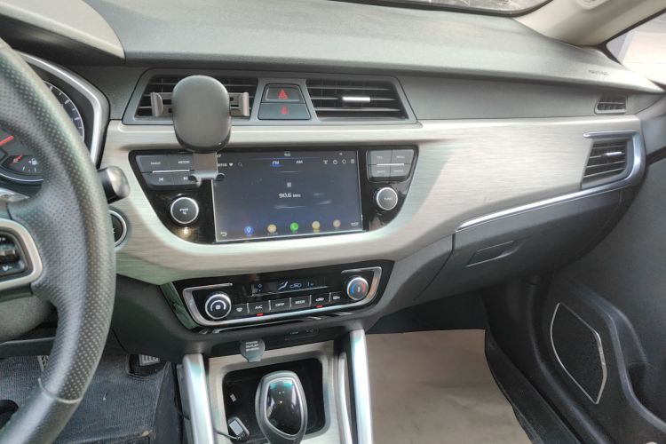 吉利汽车 远景X3 2017款 1.5L 自动精英型中控内饰16