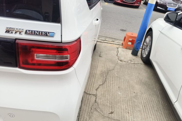 五菱汽车 宏光MINIEV 2020款 自在款 磷酸铁锂车身外观9