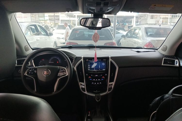 凯迪拉克SRX 2015款 3.0L 舒适型中控内饰12