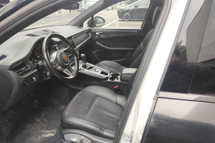 保时捷 2020款 Macan 2.0T中控内饰19