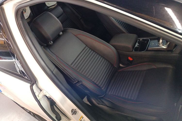 路虎 发现运动版 2020款 249PS R-Dynamic 性能版局部细节41