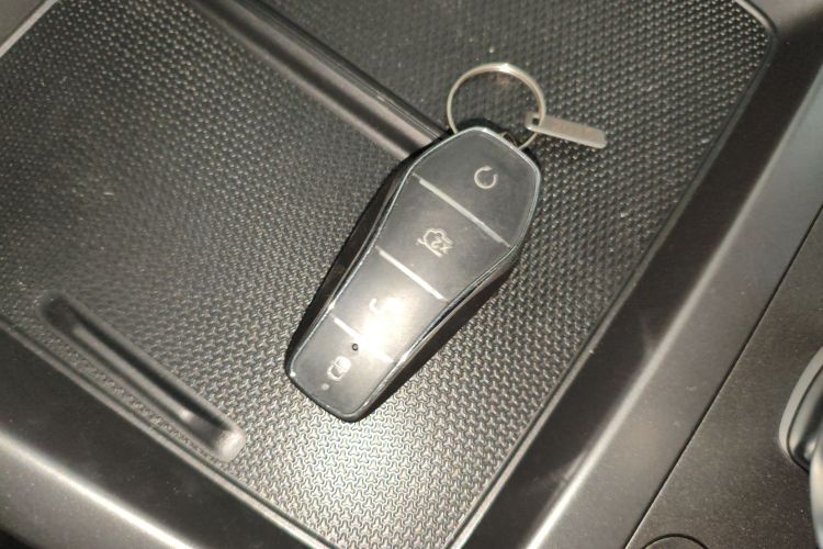 比亚迪 秦PLUS 2025款 EV 智驾版 420KM领先型中控内饰11