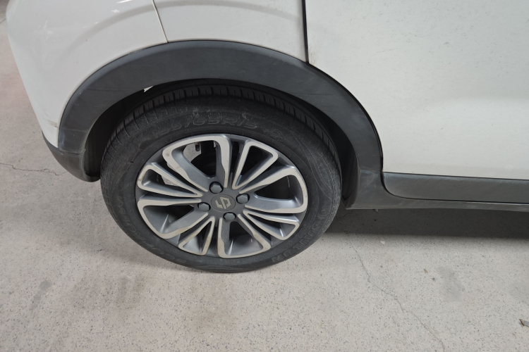 零跑汽车 零跑T03 2021款 400舒享版车身外观6008