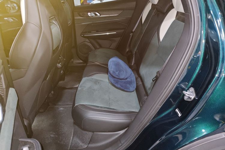 领克05 2023款 2.0TD 两驱耀Pro中控内饰21