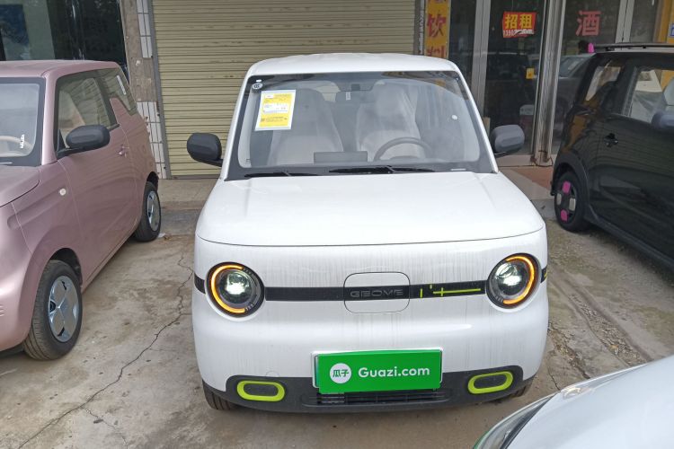 吉利银河 熊猫 2025款 210km 元气熊车身外观2