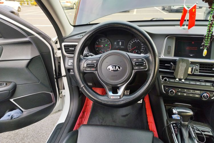 起亚K5 2016款 1.6T 自动GLS中控内饰13