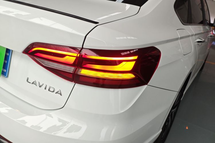 大众 朗逸 2024款 300TSI DSG星空领先版车身外观9