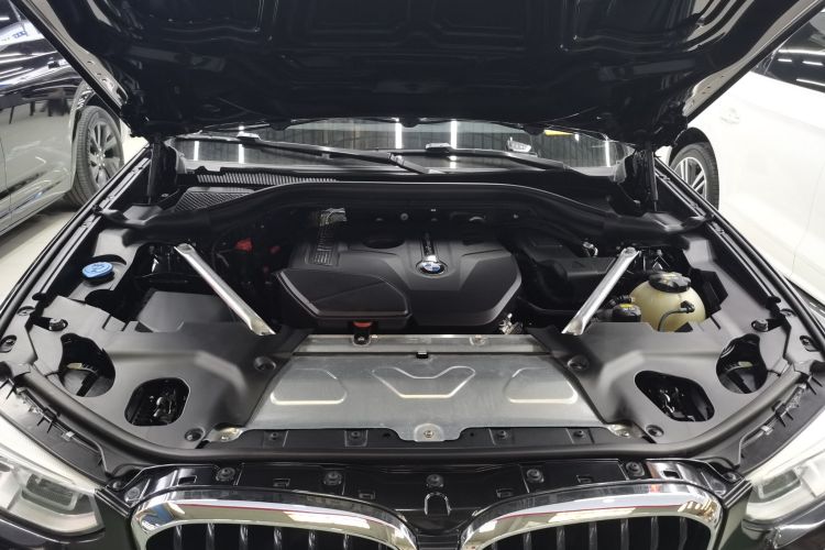 宝马X3 2020款  xDrive28i M运动套装机舱底盘24