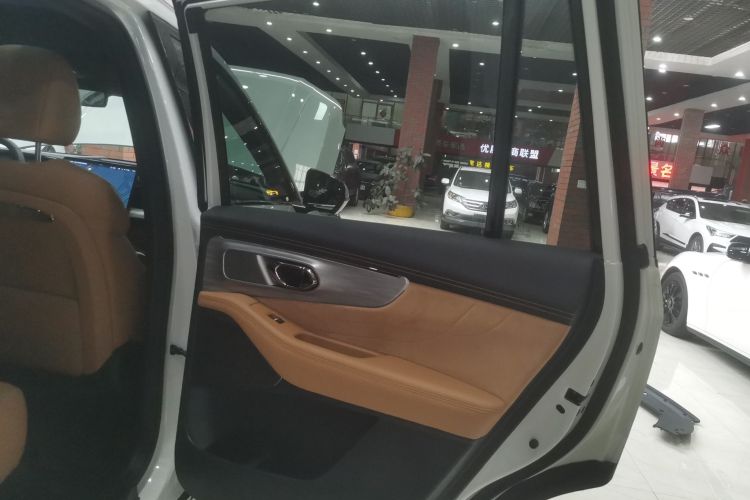 广汽传祺 传祺ES9 2024款 PHEV 143km Max中控内饰45