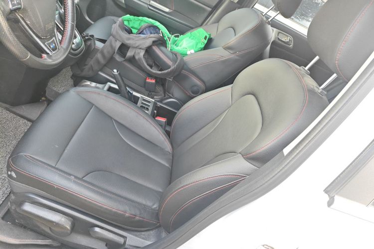 哈弗H6 2016款 升级版 1.5T 自动两驱精英型局部细节19