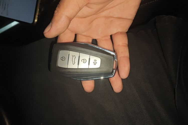 吉利汽车 帝豪 2025款 第4代 1.5L CVT尊贵型中控内饰7001