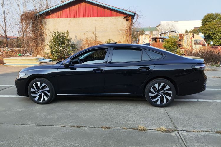 大众 帕萨特 2025款 Pro 380TSI 星空龙耀版车身外观4