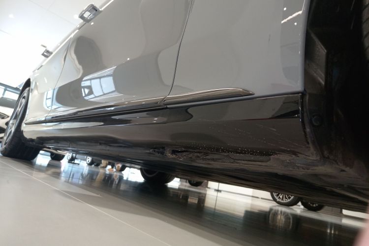 奔驰EQE 2022款 350 先型特别版局部细节9001