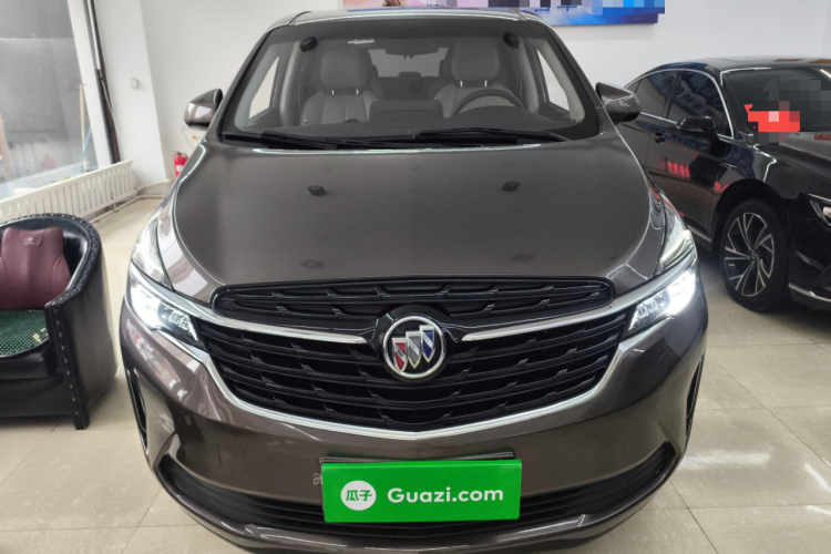 别克GL8 2022款 陆上公务舱 652T 舒适型车身外观2