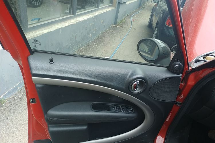 MINI Countryman 2016款 1.6T COOPER ALL4 Fun装备控中控内饰47