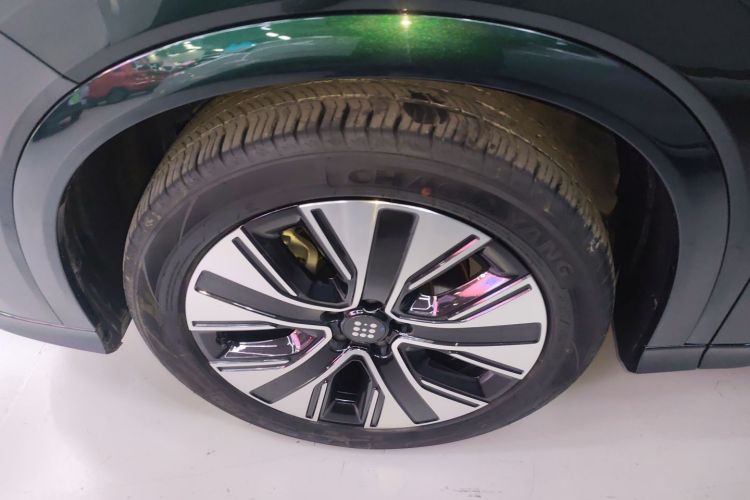 蓝电E5 PLUS 2025款 120km 标准旅行定制版 7座车身外观6007