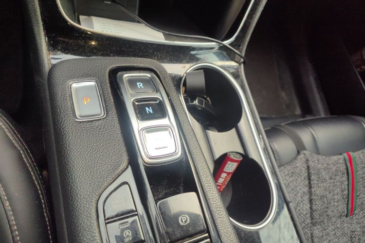 现代 胜达 2020款 380 TGDi 自动两驱GLS豪华版中控内饰18