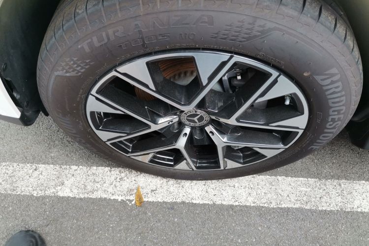 奔驰GLC 2024款 GLC 260 L 4MATIC 豪华型 5座车身外观6007