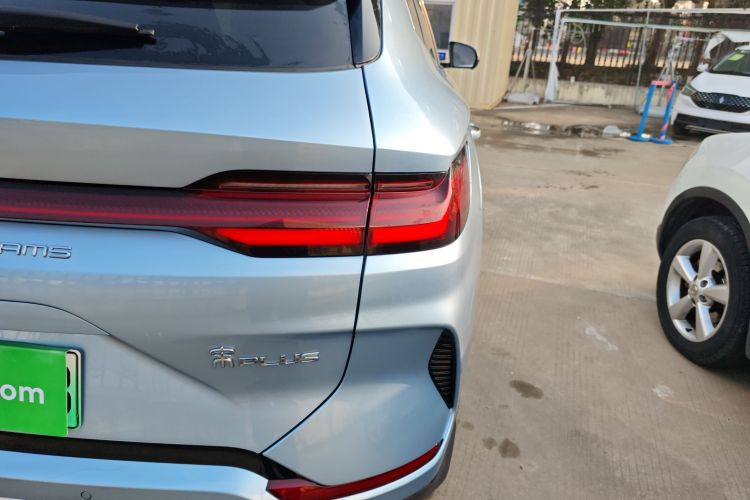 比亚迪 宋PLUS新能源 2023款 冠军版 DM-i 110KM 旗舰PLUS车身外观6006