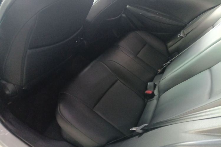 丰田 雷凌 2023款 智能电混双擎 1.8L 豪华版中控内饰21