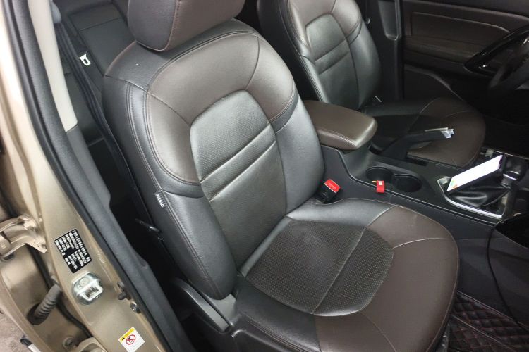 广汽传祺 传祺GS4 2015款 200T G-DCT豪华版局部细节41