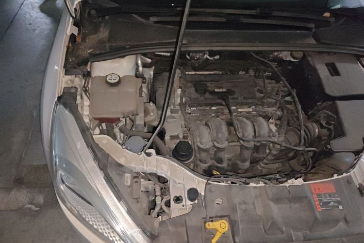 福特 福克斯 2017款 两厢 1.6L 自动舒适型智行版局部细节9006