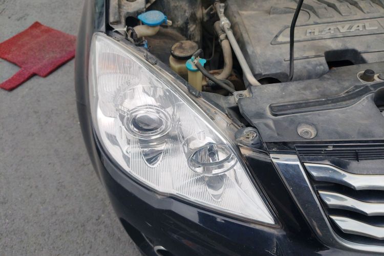 哈弗H6 2015款 升级版 1.5T 手动两驱精英型车身外观8