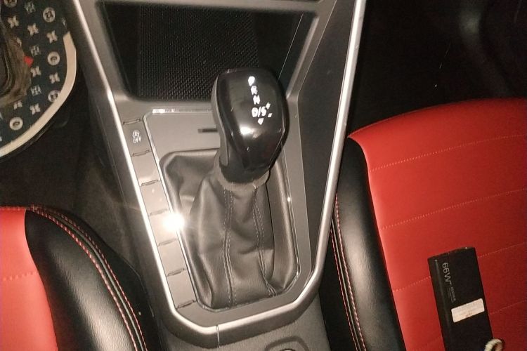 大众 Polo 2019款 Plus 1.5L 自动全景乐享版中控内饰18