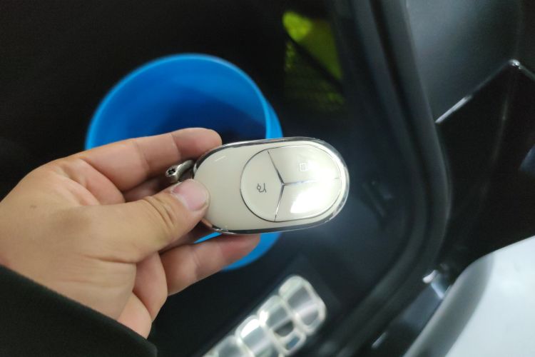 蔚来ET5 2025款 75kWh中控内饰7001