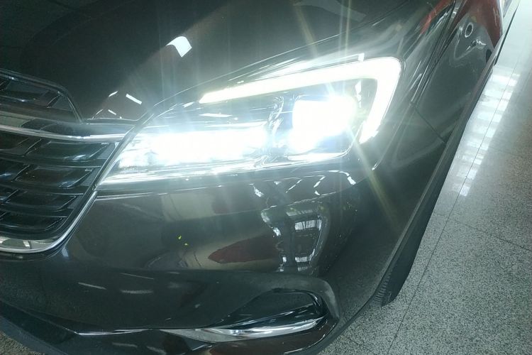 别克 昂科威 2020款 20T 两驱领先型车身外观36