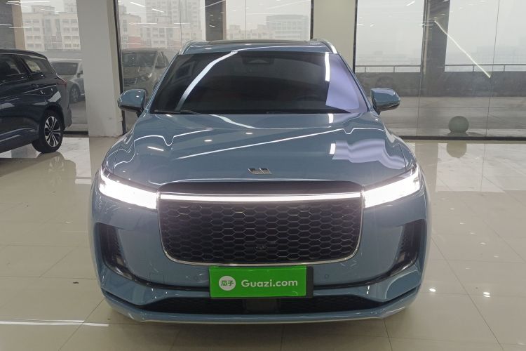 理想汽车 理想ONE 2021款 增程6座版车身外观2