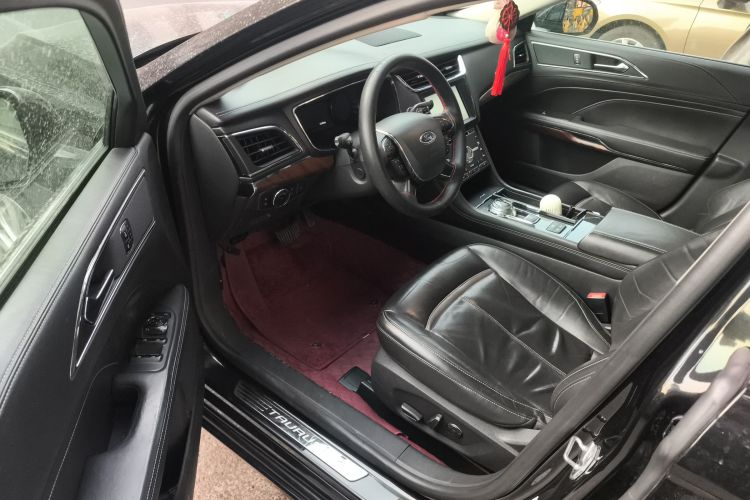 福特 金牛座 2015款 EcoBoost 325 V6旗舰型中控内饰20