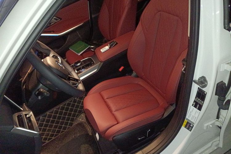 宝马i3 2025款 eDrive 35 L中控内饰19