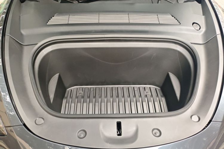 特斯拉 Model Y 2024款 后轮驱动版局部细节24