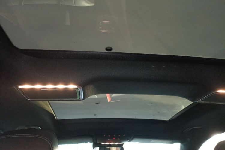 奔驰GLC 2021款 GLC 300 L 4MATIC 豪华型中控内饰22