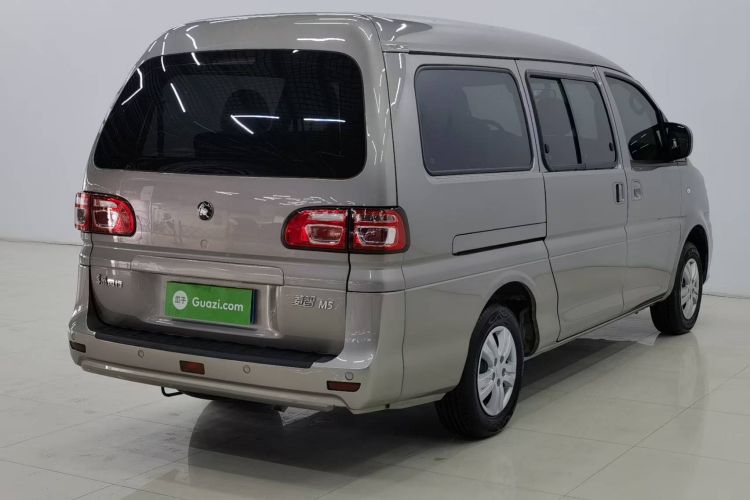 东风风行 菱智 2022款 M5L 2.0L 实用型 7座车身外观6005