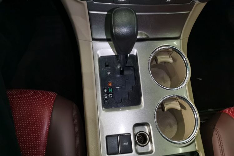 丰田 汉兰达 2012款 2.7L 两驱7座精英版中控内饰18