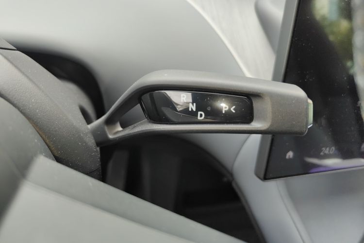 小米汽车 小米YU7 2025款 超长续航后驱版中控内饰18