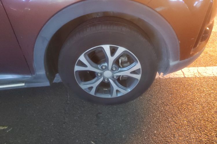 起亚 KX3傲跑 2017款 1.6L 手动傲风版车身外观6007