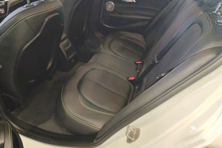 宝马1系 2023款 120i M运动曜熠版中控内饰7004