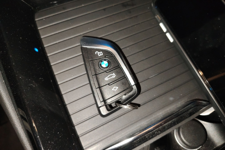 宝马iX3 2022款 改款 创领型中控内饰7001