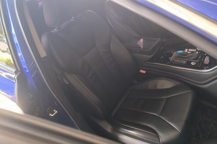 红旗H5 2018款 30TD 智联韵动版局部细节41