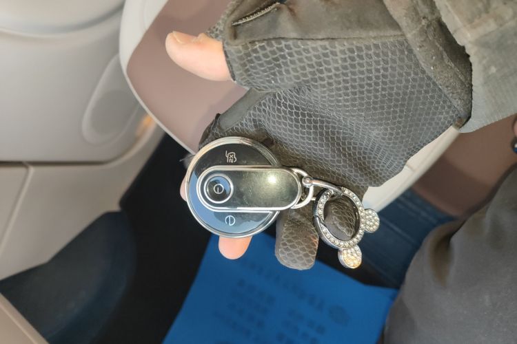 奔腾小马 2026款 222km 闪耀马中控内饰11